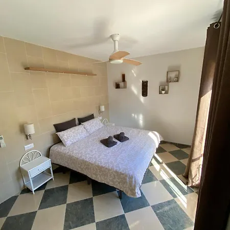 Проживание в семье La Casa Gallardos *