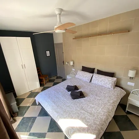 Проживание в семье La Casa Gallardos