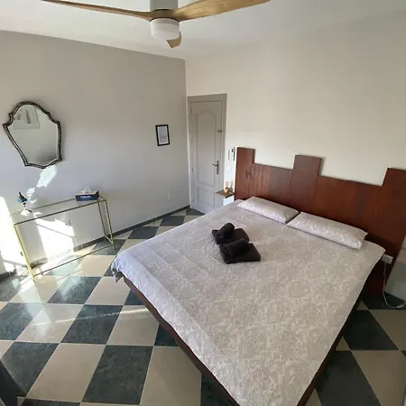 Проживание в семье La Casa Gallardos *